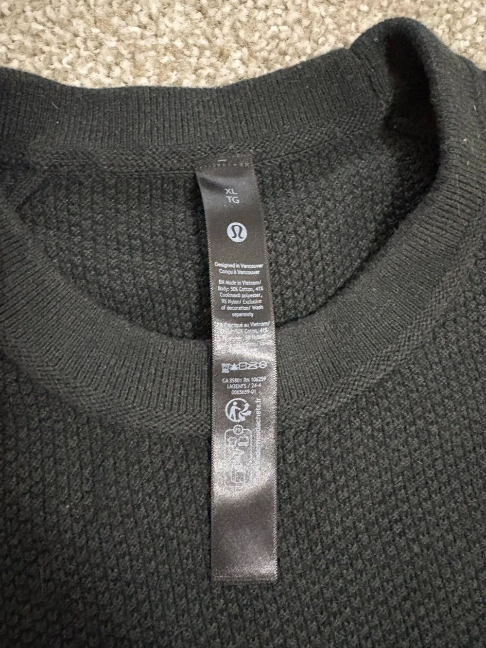 lululemon athletica clean black